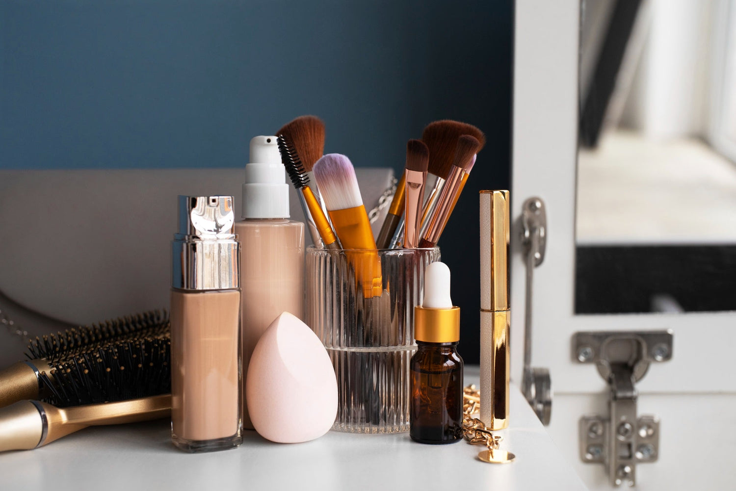 MAKEUP ORGANIZER